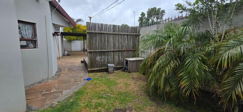 To Let 4 Bedroom Property for Rent in Durbanville Western Cape